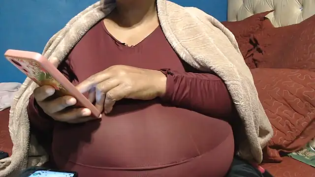CUTEFIRMMELONSS online show from 05/24/26, 05:29