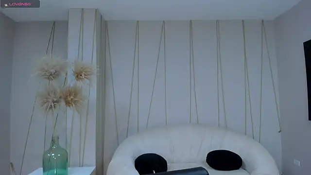 Snapshot of MariamRivera_ chatting on 01/29/25, 04:05 MariamRivera online show from 01/29/25, 04:05