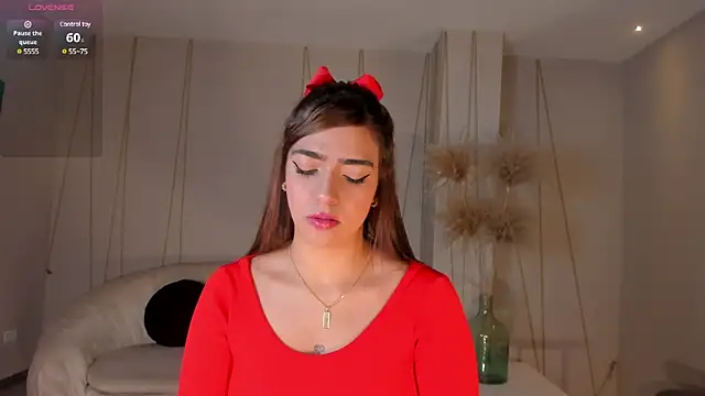 Snapshot of MariamRivera_ chatting on 01/31/25, 03:52 MariamRivera online show from 01/31/25, 03:52