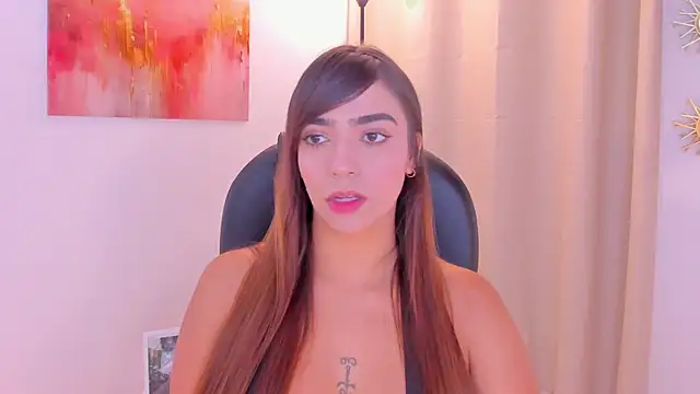 Snapshot of MariamRivera_ chatting on 03/04/26, 12:49 MariamRivera online show from 03/04/26, 12:49