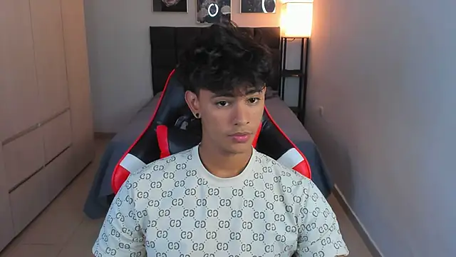 Snapshot of eren_lord chatting on 02/07/25, 10:30 eren lord online show from 02/07/25, 10:30