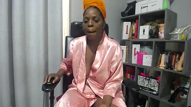 Shaniko89 online show from 10/11/25, 05:17