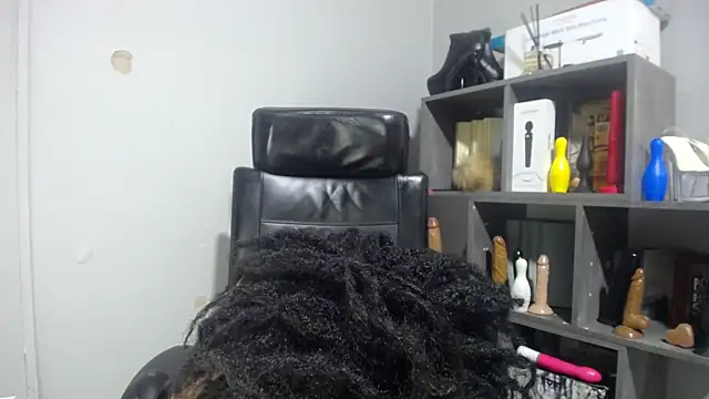 Shaniko89 online show from 11/15/25, 12:56