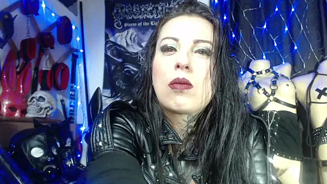 Snapshot of Astartexxx chatting on 03/05/25, 10:11 Astartexxx online show from 03/05/25, 10:11