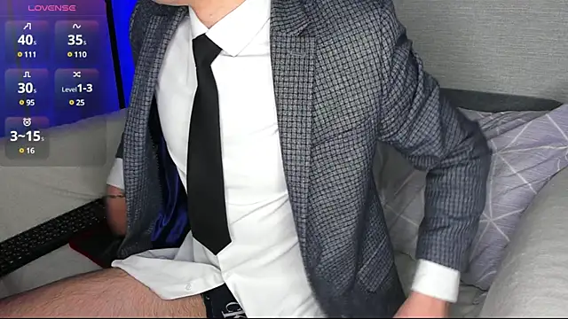 maxboy4 online show from 01/04/25, 09:52