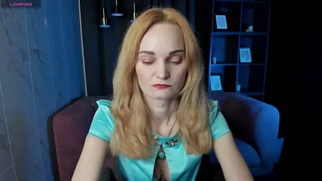 SaraSubtlety online show from 12/21/25, 01:40