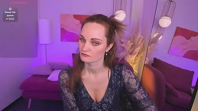 SaraSubtlety online show from 04/01/26, 01:34