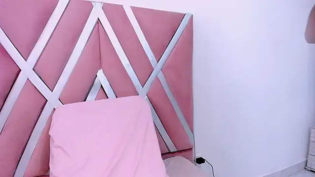 Helenn monroy1 online show from 02/06/26, 07:06