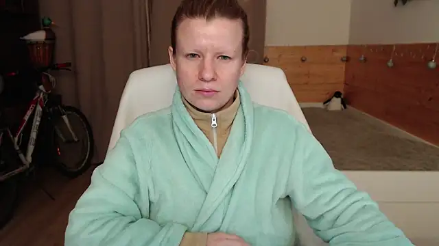 Snapshot of Exponent_5 chatting on 12/05/24, 09:50 Exponent 5 online show from 12/05/24, 09:50