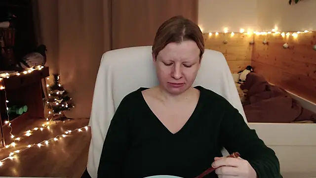 Snapshot of Exponent_5 chatting on 01/03/25, 08:32 Exponent 5 online show from 01/03/25, 08:32