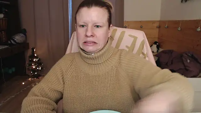 Snapshot of Exponent_5 chatting on 01/11/25, 07:28 Exponent 5 online show from 01/11/25, 07:28