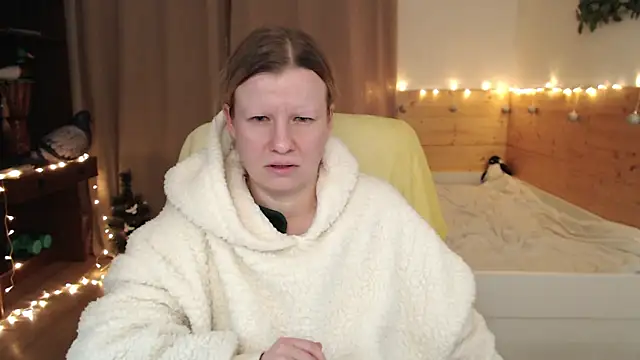 Snapshot of Exponent_5 chatting on 02/16/25, 01:25 Exponent 5 online show from 02/16/25, 01:25