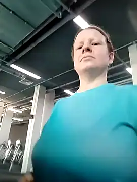 Snapshot of Exponent_5 chatting on 04/11/26, 01:26 Exponent 5 online show from 04/11/26, 01:26