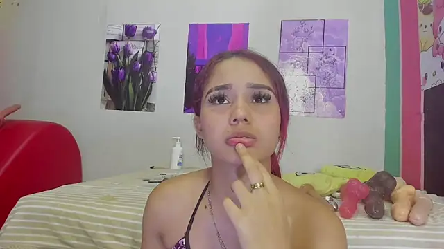 MarianaManzur online show from 02/18/25, 05:42