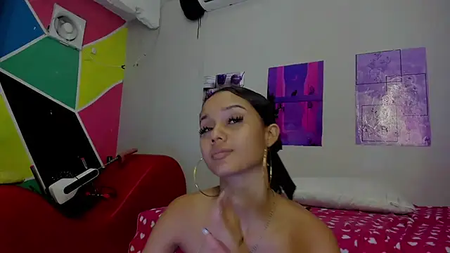 MarianaManzur online show from 02/22/25, 01:46