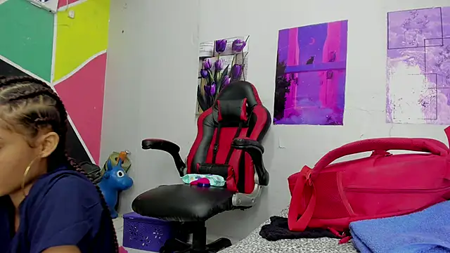 MarianaManzur online show from 09/13/25, 02:39