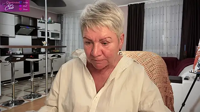 roxana brooks online show from 01/21/25, 02:37