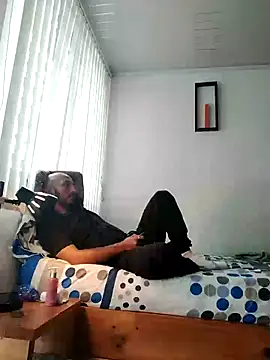 Snapshot of KenllyH chatting on 01/09/25, 06:57 KenllyH online show from 01/09/25, 06:57