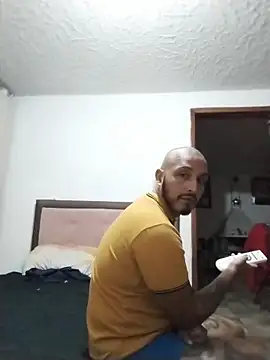 KenllyH online show from 04/10/26, 12:27