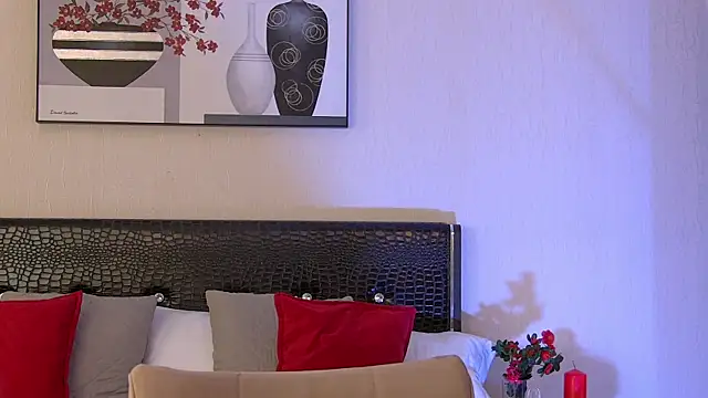 VirginieCruz online show from 03/06/25, 05:35