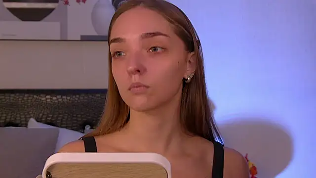 VirginieCruz online show from 11/22/25, 07:29