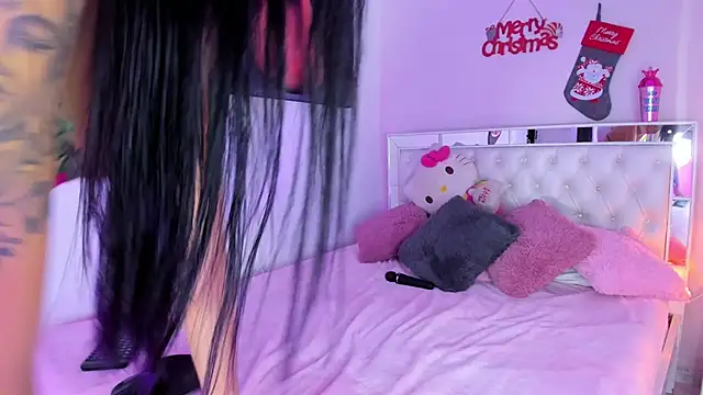 Snapshot of Candace_Hill1 chatting on 12/20/24, 10:43 Candace Hill1 online show from 12/20/24, 10:43