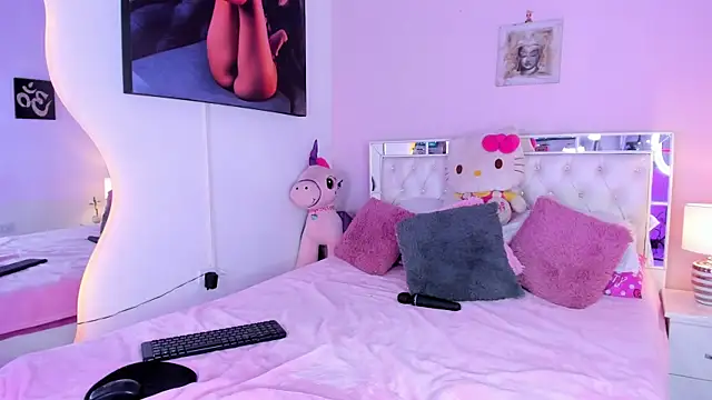 Snapshot of Candace_Hill1 chatting on 02/01/25, 11:27 Candace Hill1 online show from 02/01/25, 11:27