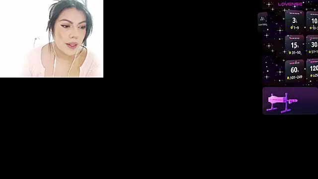 sarah escobar  online show from 10/20/25, 01:11