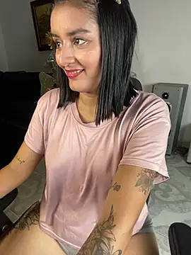 Snapshot of Lucia-Candy chatting on 01/05/25, 12:31 Lucia-Candy online show from 01/05/25, 12:31