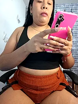 Snapshot of patty_bersh chatting on 02/02/25, 04:48 patty bersh online show from 02/02/25, 04:48