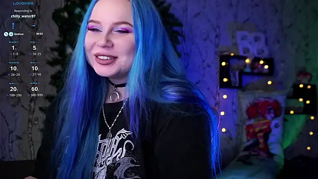 Snapshot of Moon_Valkyrie chatting on 12/27/24, 10:45 Moon Valkyrie online show from 12/27/24, 10:45