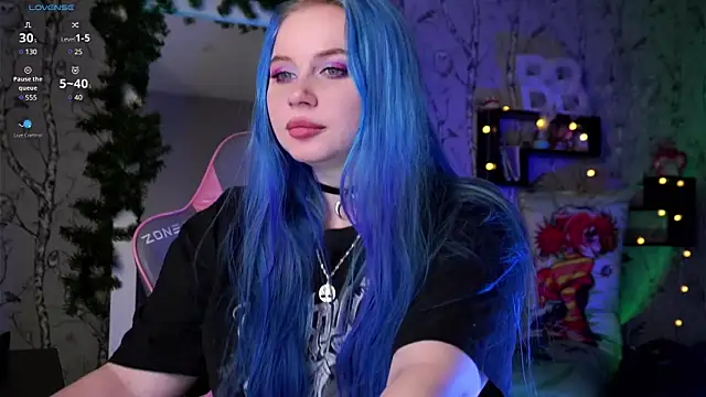 Snapshot of Moon_Valkyrie chatting on 12/27/24, 01:50 Moon Valkyrie online show from 12/27/24, 01:50