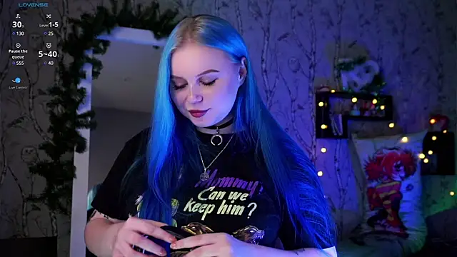 Snapshot of Moon_Valkyrie chatting on 01/12/25, 10:34 Moon Valkyrie online show from 01/12/25, 10:34