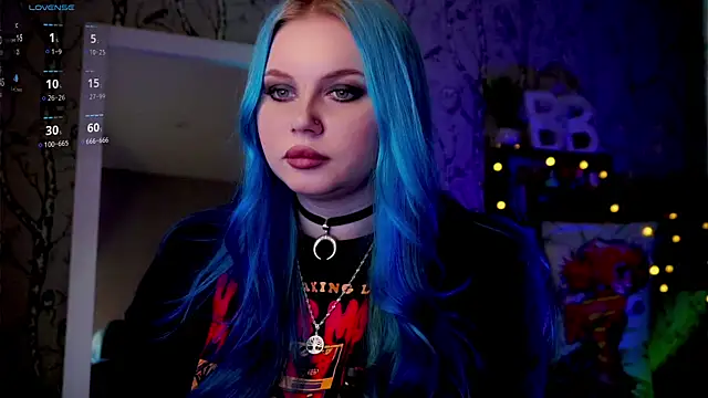 Snapshot of Moon_Valkyrie chatting on 02/07/25, 09:05 Moon Valkyrie online show from 02/07/25, 09:05