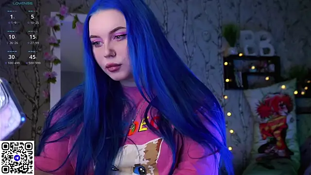 Snapshot of Moon_Valkyrie chatting on 03/07/25, 01:42 Moon Valkyrie online show from 03/07/25, 01:42