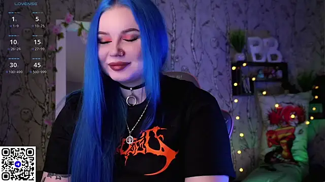 Snapshot of Moon_Valkyrie chatting on 03/17/25, 09:44 Moon Valkyrie online show from 03/17/25, 09:44