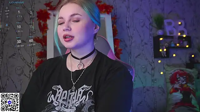 Moon Valkyrie online show from 09/09/25, 12:21