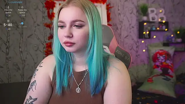 Moon Valkyrie online show from 10/01/25, 09:59