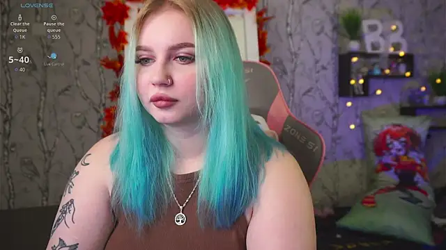 Snapshot of Moon_Valkyrie chatting on 10/03/25, 07:49 Moon Valkyrie online show from 10/03/25, 07:49