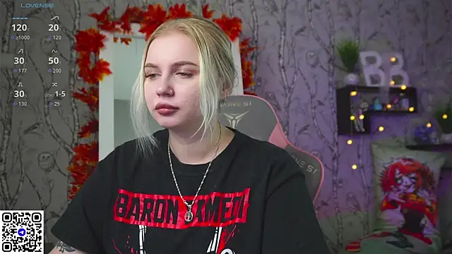 Snapshot of Moon_Valkyrie chatting on 10/20/25, 09:32 Moon Valkyrie online show from 10/20/25, 09:32