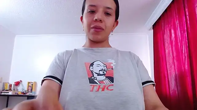 Snapshot of VALERY_MEER chatting on 07/03/26, 12:11 VALERY MEER online show from 07/03/26, 12:11
