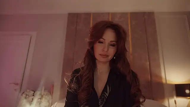 MilaDYstarlight online show from 12/19/25, 05:42