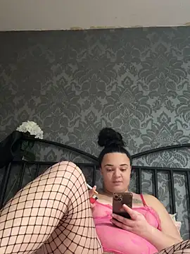 Snapshot of peaches006 chatting on 12/16/25, 09:25 peaches006 online show from 12/16/25, 09:25