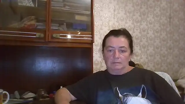 GypsiQueen2 online show from 09/11/25, 07:03