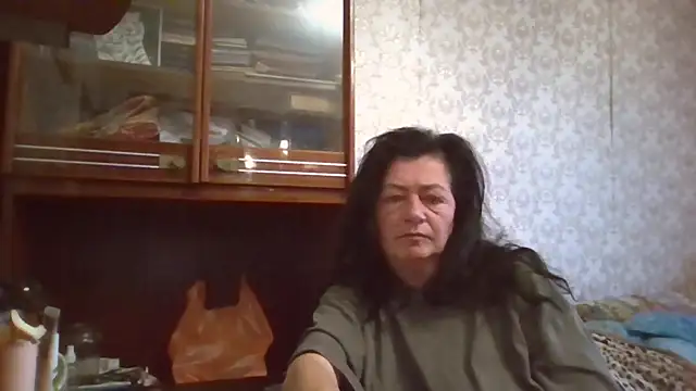 GypsiQueen2 online show from 11/16/25, 05:35