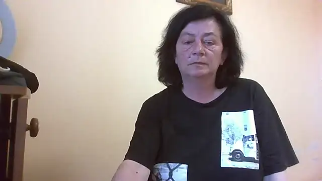 GypsiQueen2 online show from 05/05/26, 05:21