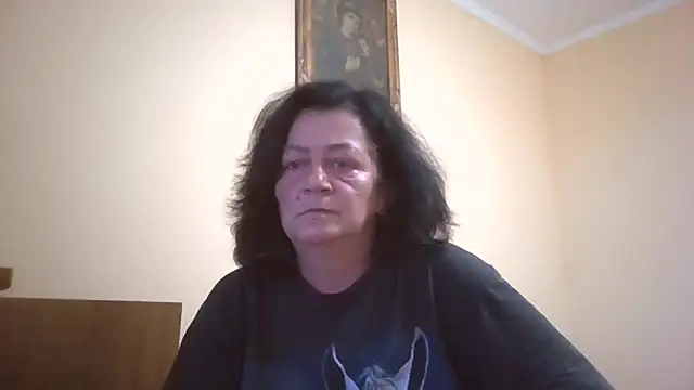 Snapshot of GypsiQueen2 chatting on 06/10/26, 06:07 GypsiQueen2 online show from 06/10/26, 06:07