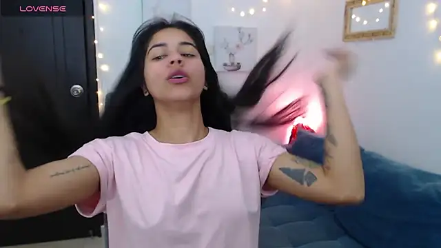 imSophia online show from 04/30/26, 04:19