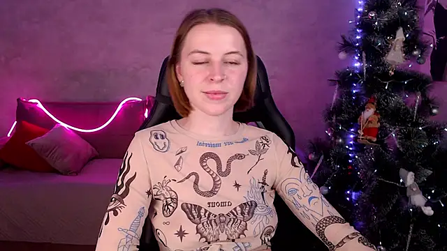 tiffany  burn online show from 01/12/25, 01:05