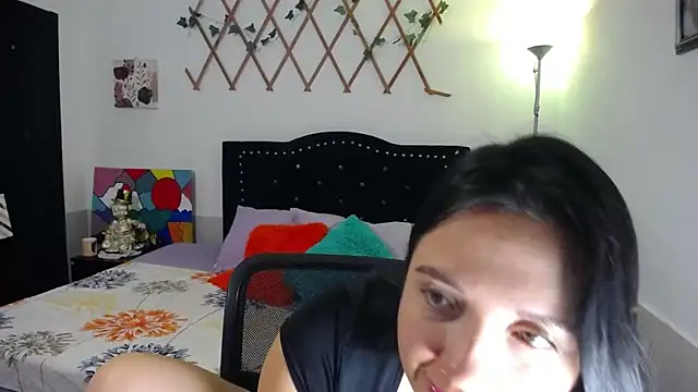 naughty girl 4u online show from 05/07/26, 08:36